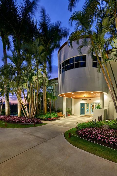 Vendido Recientemente: $5,950,000 (4 camas, 5 baños, 0 Pies cuadrados)