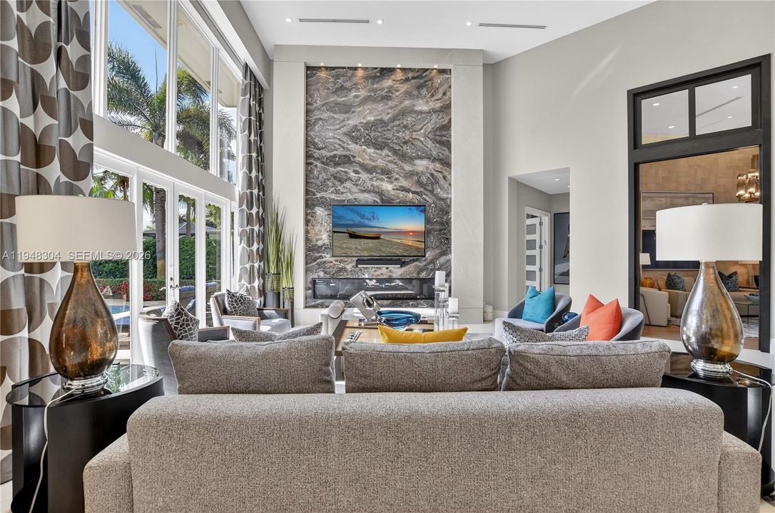 Vendido Recientemente: $5,950,000 (4 camas, 5 baños, 0 Pies cuadrados)