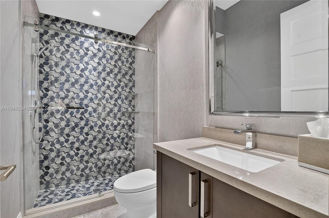 Vendido Recientemente: $5,950,000 (4 camas, 5 baños, 0 Pies cuadrados)