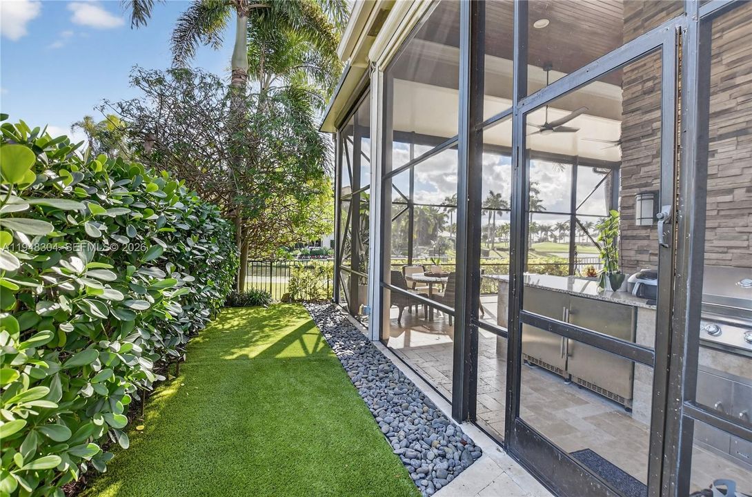 Vendido Recientemente: $5,950,000 (4 camas, 5 baños, 0 Pies cuadrados)