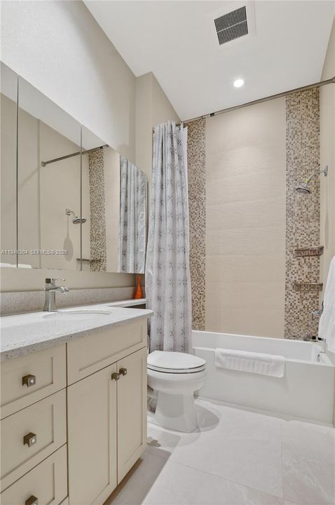 Vendido Recientemente: $5,950,000 (4 camas, 5 baños, 0 Pies cuadrados)