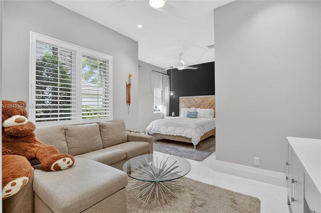 Vendido Recientemente: $5,950,000 (4 camas, 5 baños, 0 Pies cuadrados)