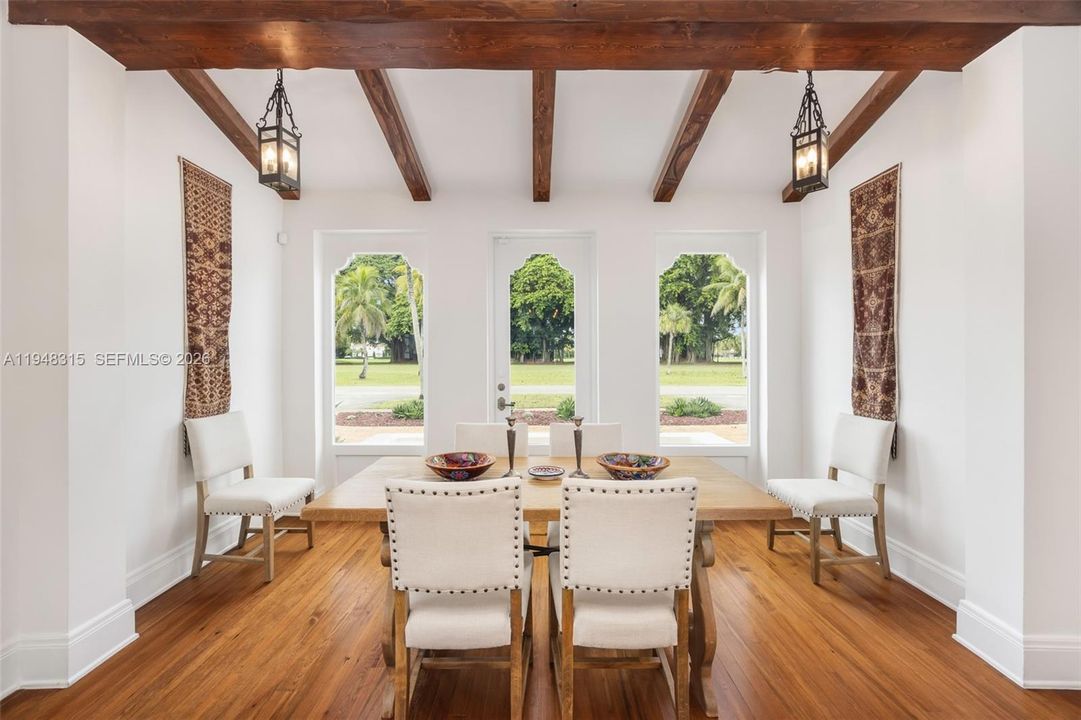 Activo con contrato: $5,495,000 (4 camas, 3 baños, 3705 Pies cuadrados)