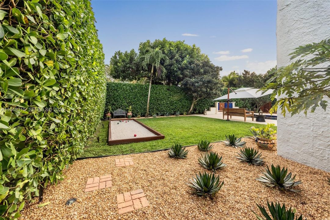 Activo con contrato: $5,495,000 (4 camas, 3 baños, 3705 Pies cuadrados)