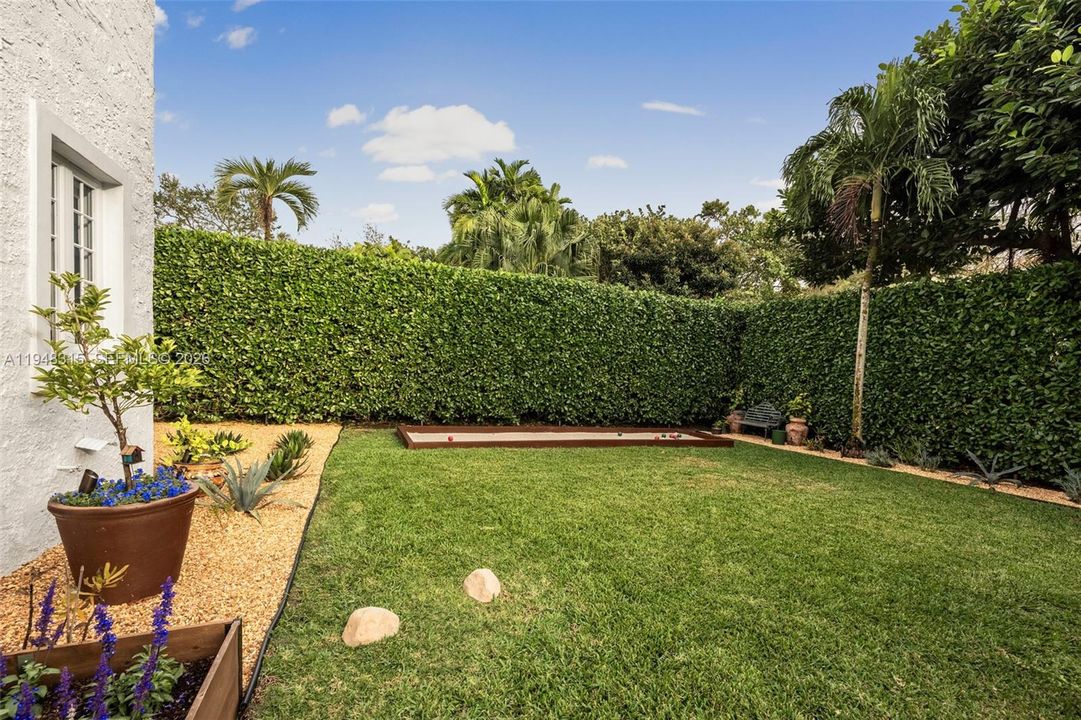Activo con contrato: $5,495,000 (4 camas, 3 baños, 3705 Pies cuadrados)