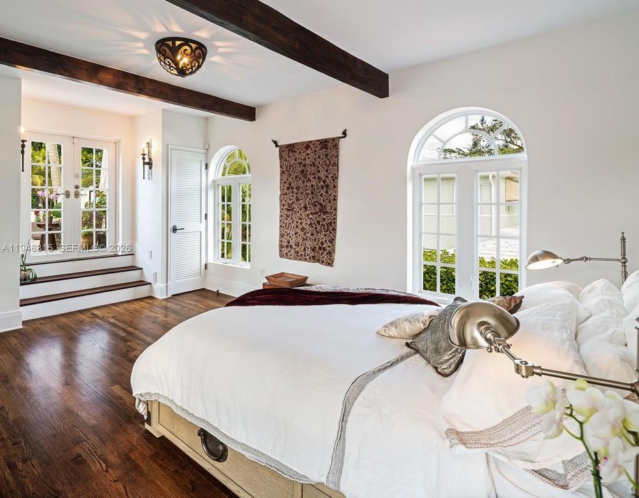 Activo con contrato: $5,495,000 (4 camas, 3 baños, 3705 Pies cuadrados)