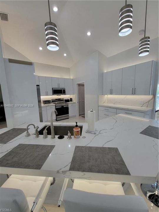 В аренду: $3,500 (3 спален, 2 ванн, 0 Квадратных фут)