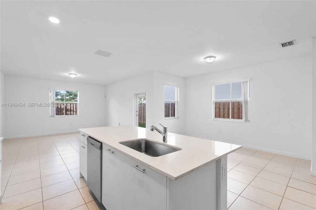 For Sale: $625,000 (3 beds, 2 baths, 1840 Square Feet)