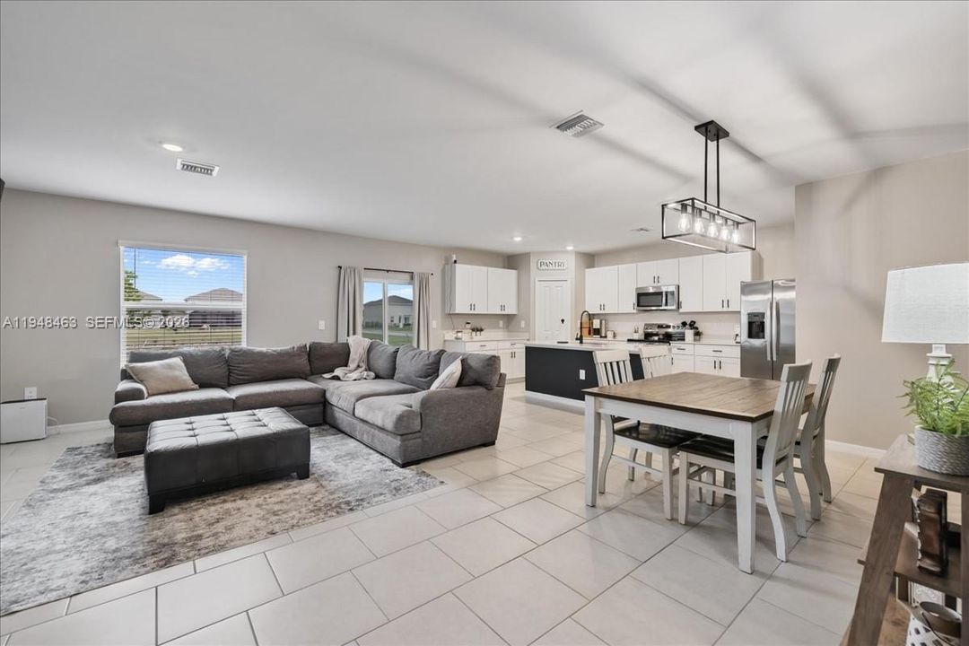 Active With Contract: $319,000 (5 beds, 2 baths, 2112 Square Feet)