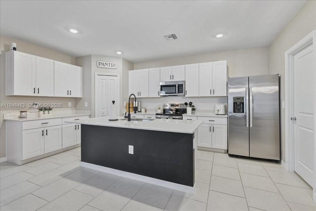 Active With Contract: $319,000 (5 beds, 2 baths, 2112 Square Feet)