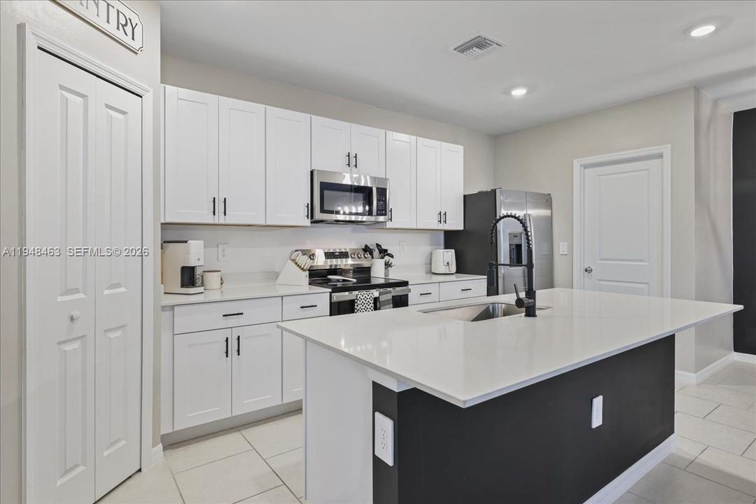 Active With Contract: $319,000 (5 beds, 2 baths, 2112 Square Feet)