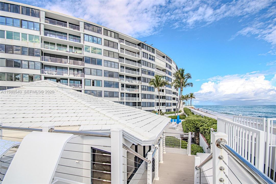 Activo con contrato: $395,000 (2 camas, 2 baños, 1417 Pies cuadrados)