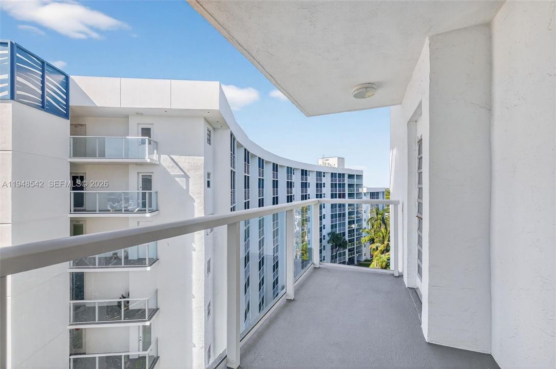 На продажу: $199,900 (1 спален, 1 ванн, 710 Квадратных фут)