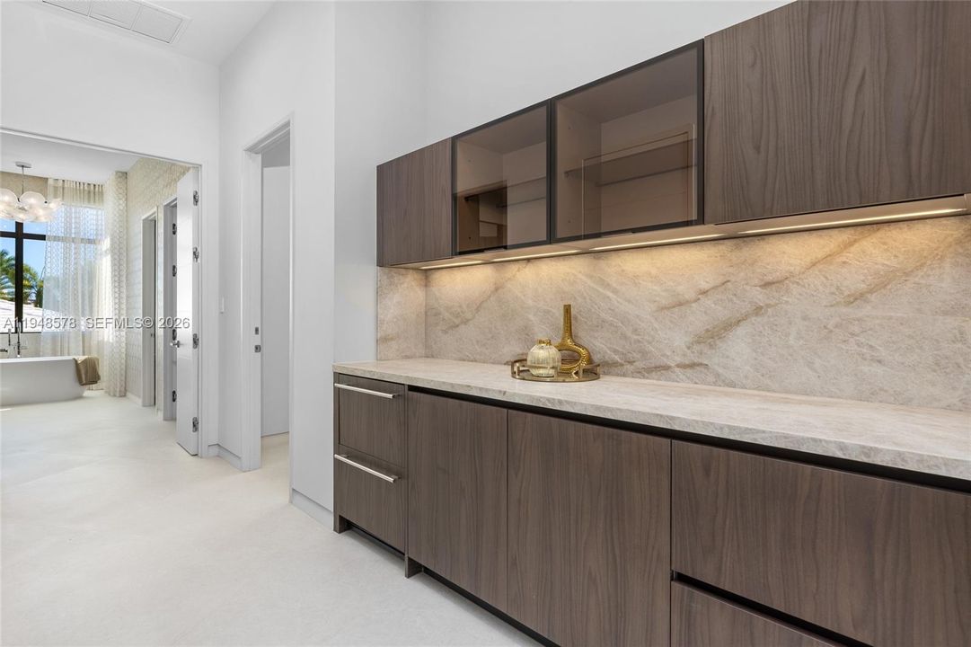 En Venta: $17,900,000 (6 camas, 6 baños, 11496 Pies cuadrados)