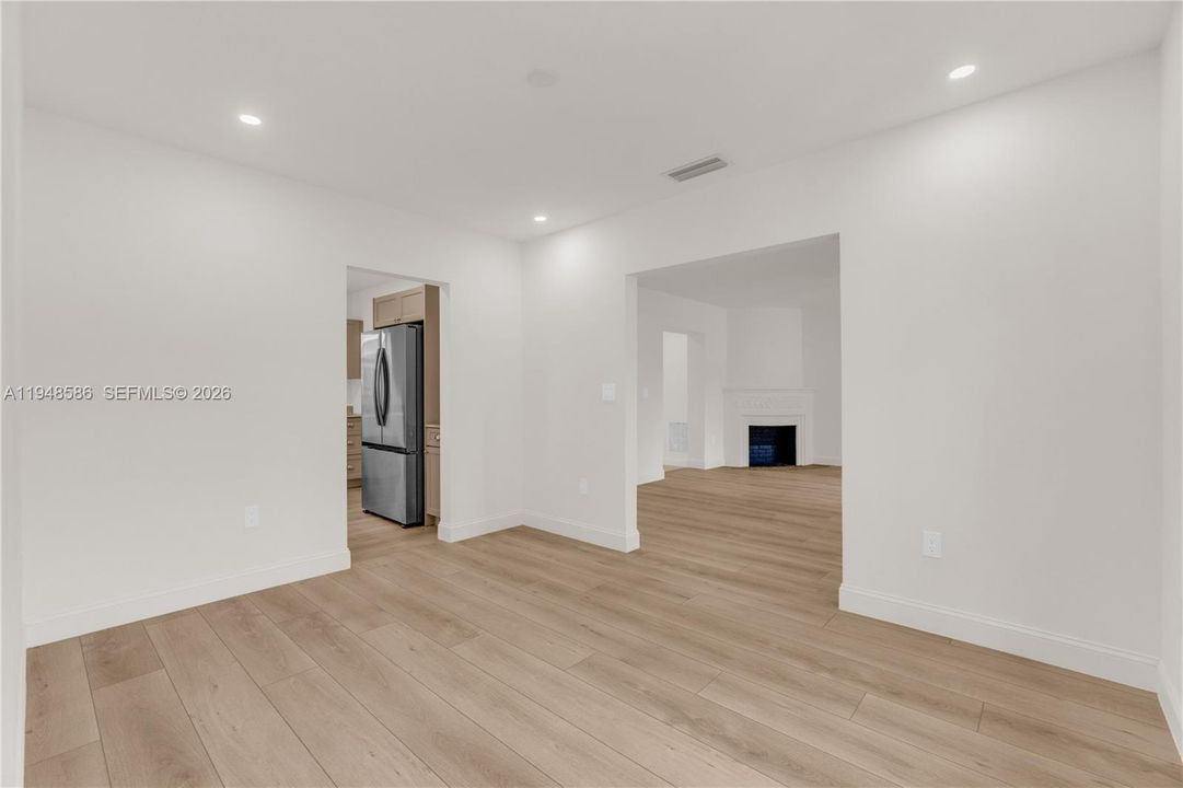 Dining Room - With Efortless Flow