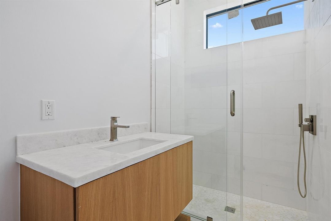 Guest House Bathroom