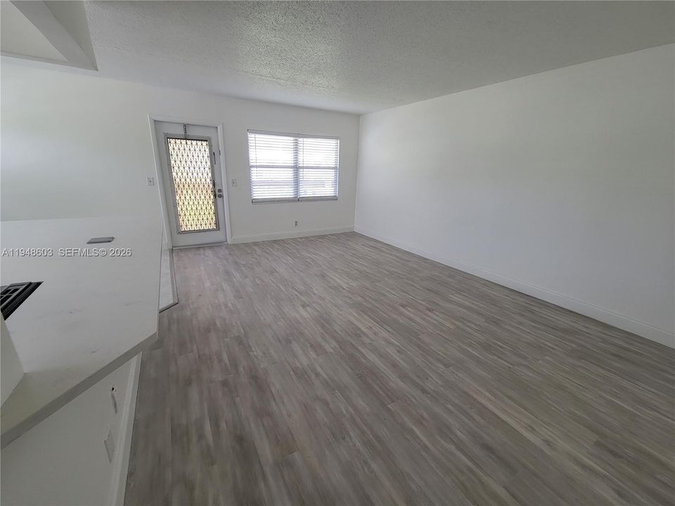 В аренду: $1,795 (2 спален, 1 ванн, 840 Квадратных фут)