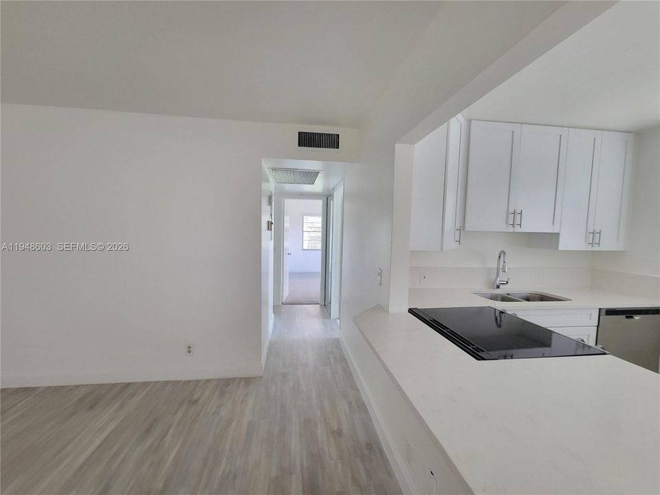 В аренду: $1,795 (2 спален, 1 ванн, 840 Квадратных фут)