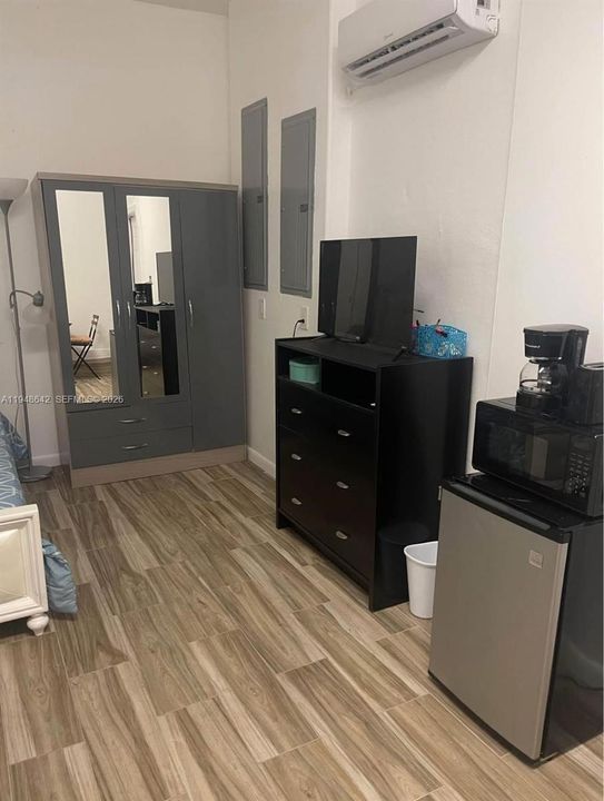 Activo con contrato: $5,295 (4 camas, 4 baños, 3068 Pies cuadrados)