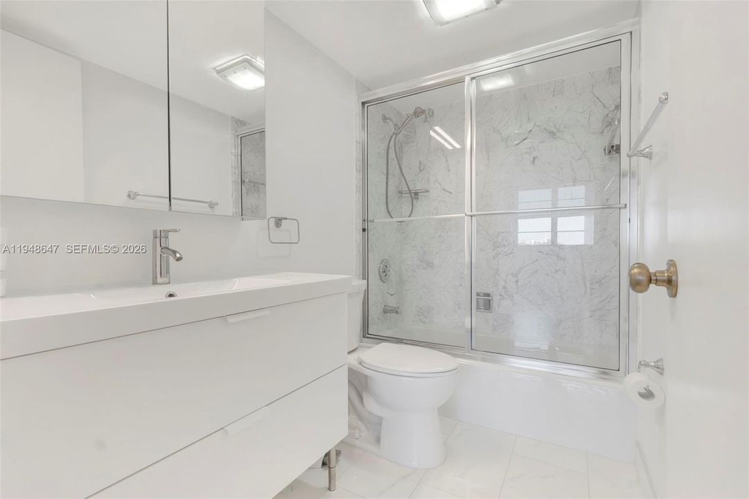 For Sale: $565,000 (2 beds, 2 baths, 1078 Square Feet)