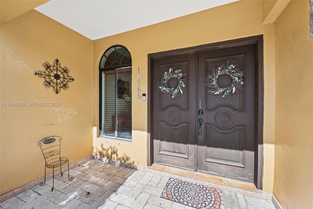 На продажу: $640,000 (3 спален, 2 ванн, 1815 Квадратных фут)