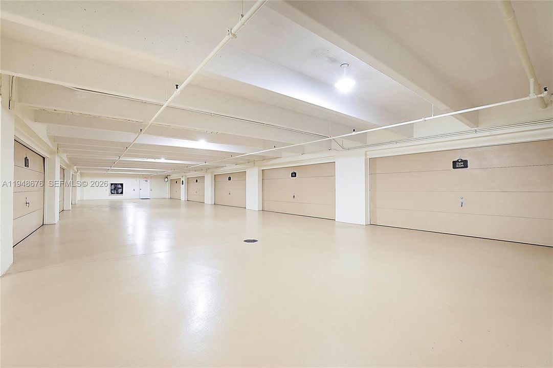 合同活跃: $3,995,000 (3 贝兹, 3 浴室, 3500 平方英尺)