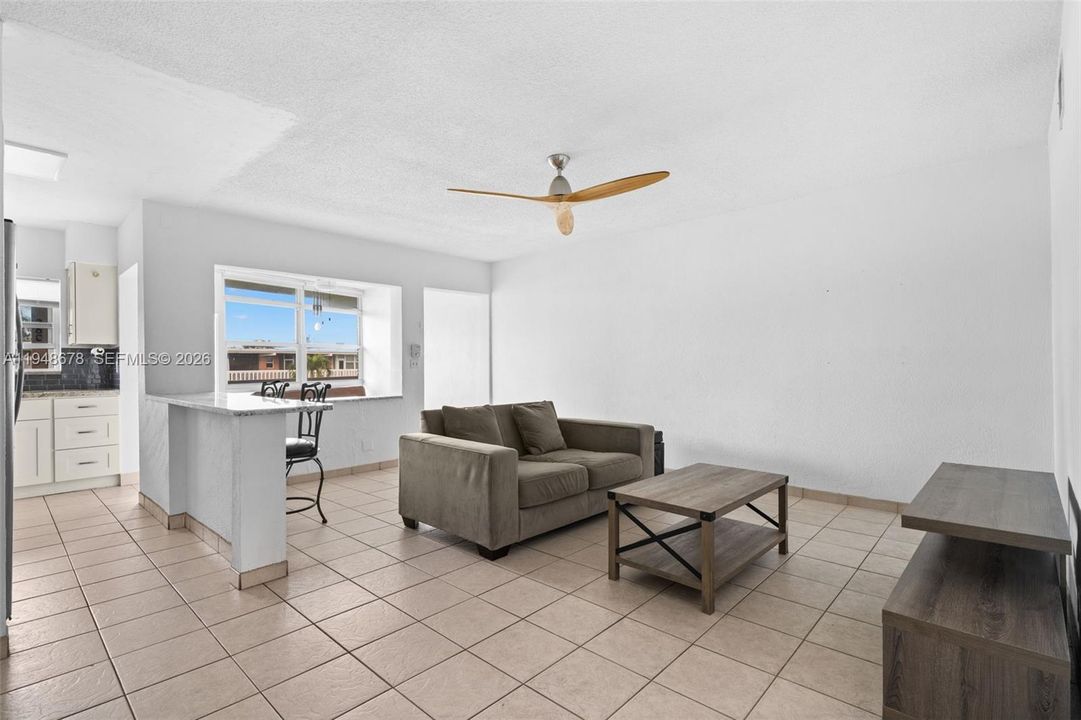 En Venta: $149,900 (1 camas, 1 baños, 650 Pies cuadrados)