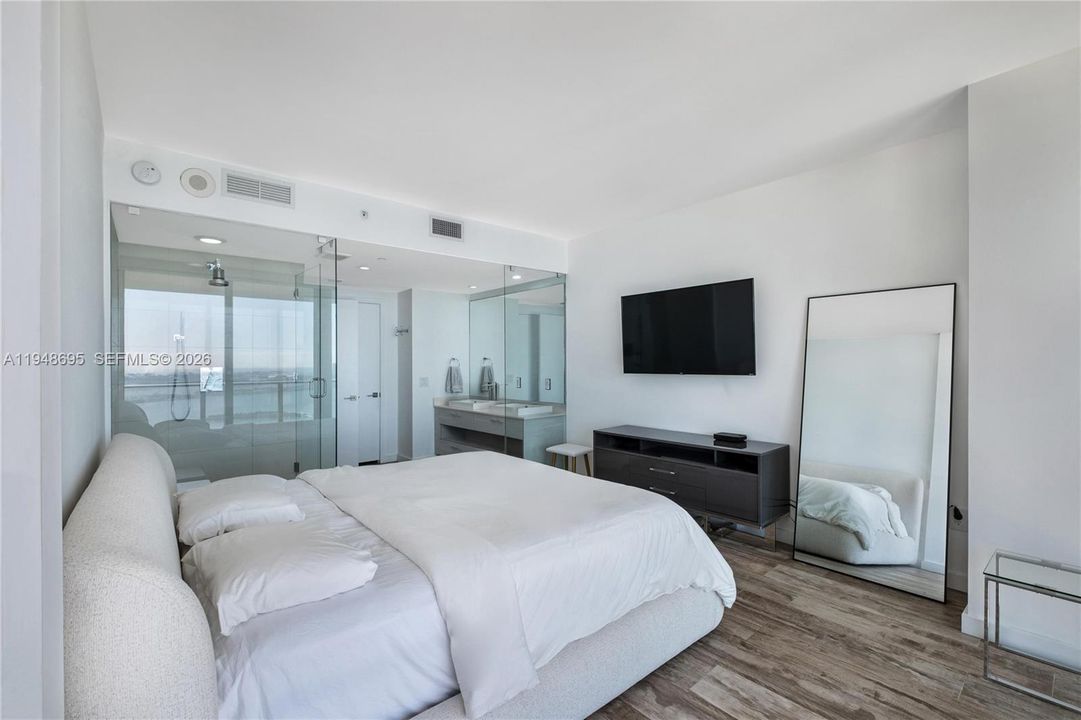 En Venta: $895,000 (2 camas, 2 baños, 1067 Pies cuadrados)