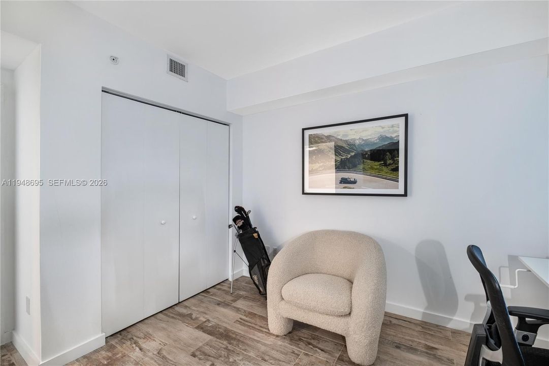 En Venta: $895,000 (2 camas, 2 baños, 1067 Pies cuadrados)