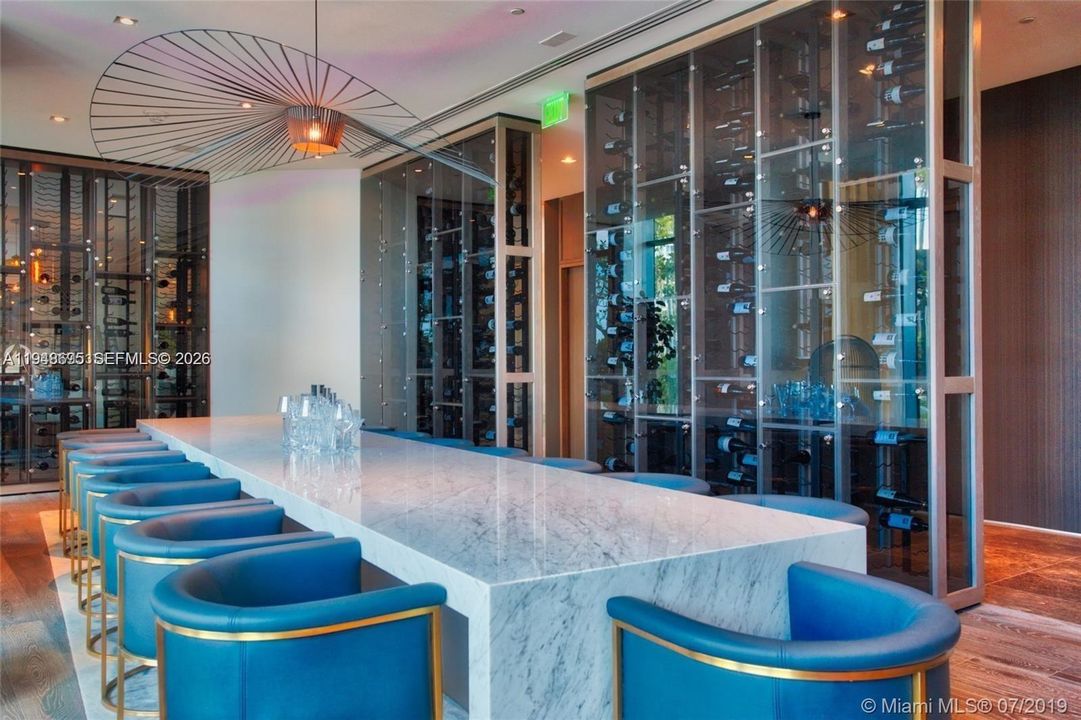 En Venta: $895,000 (2 camas, 2 baños, 1067 Pies cuadrados)