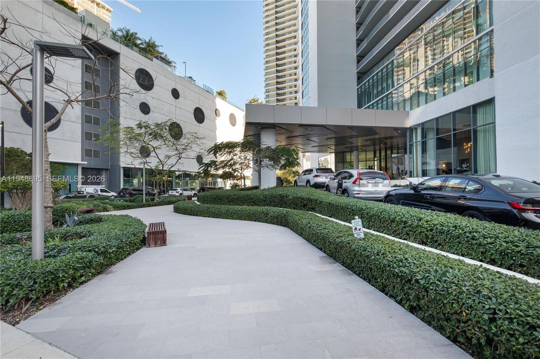 En Venta: $895,000 (2 camas, 2 baños, 1067 Pies cuadrados)