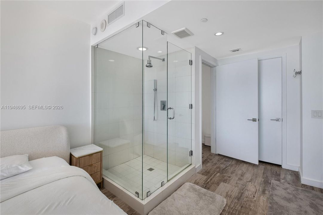En Venta: $895,000 (2 camas, 2 baños, 1067 Pies cuadrados)