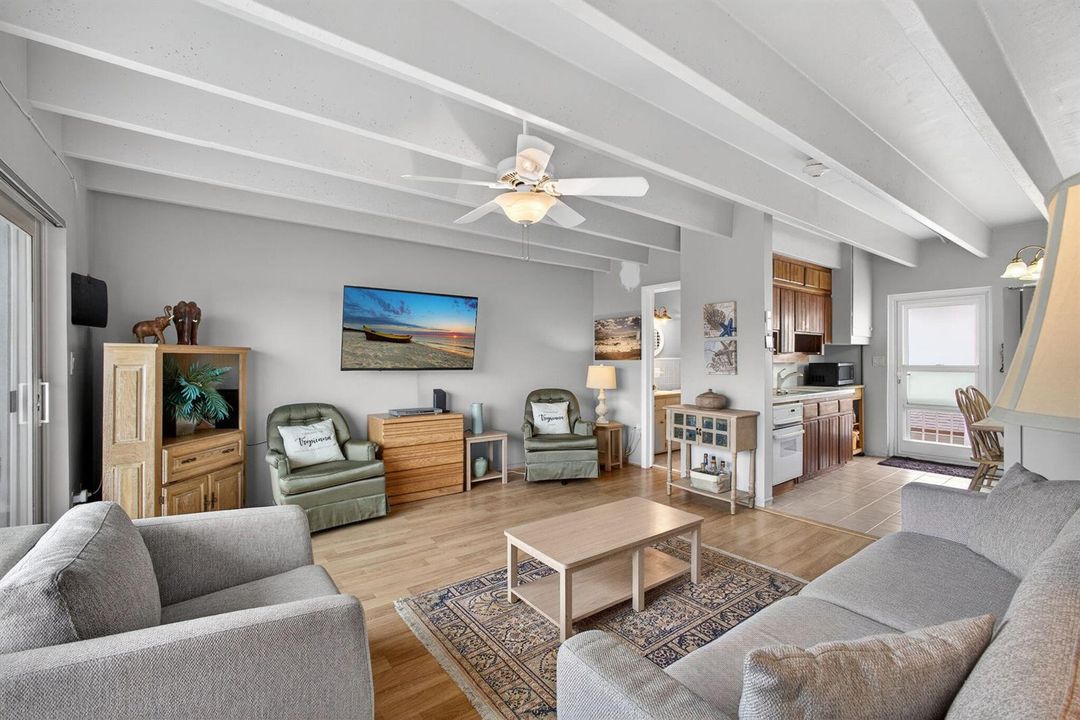 Living Room Photo #3