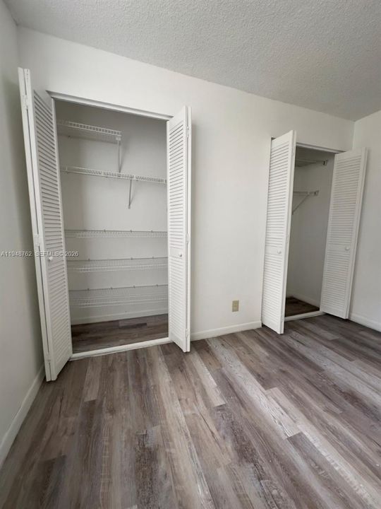 На продажу: $156,000 (2 спален, 2 ванн, 960 Квадратных фут)