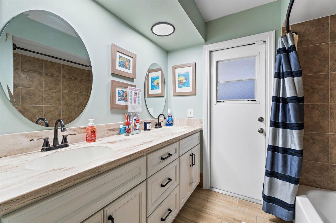 090-3881SEFairwayW-Stuart-SMALL