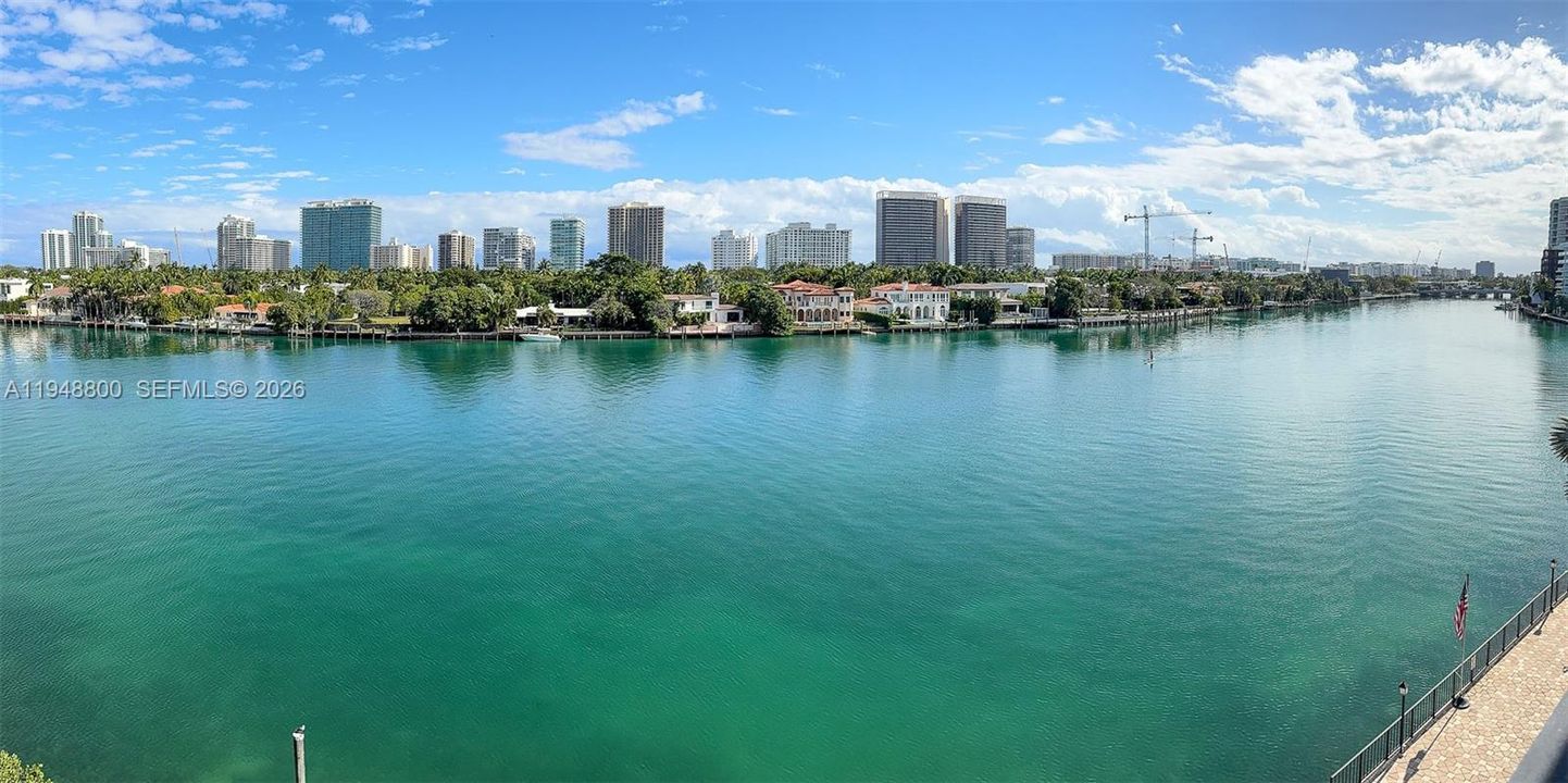 На продажу: $570,000 (2 спален, 2 ванн, 1300 Квадратных фут)