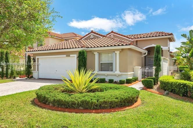 Recently Sold: $750,000 (3 beds, 2 baths, 2106 Square Feet)