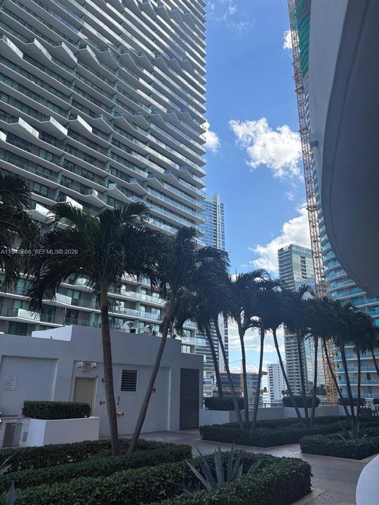 For Sale: $464,900 (1 beds, 1 baths, 705 Square Feet)