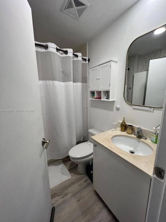 For Sale: $464,900 (1 beds, 1 baths, 705 Square Feet)