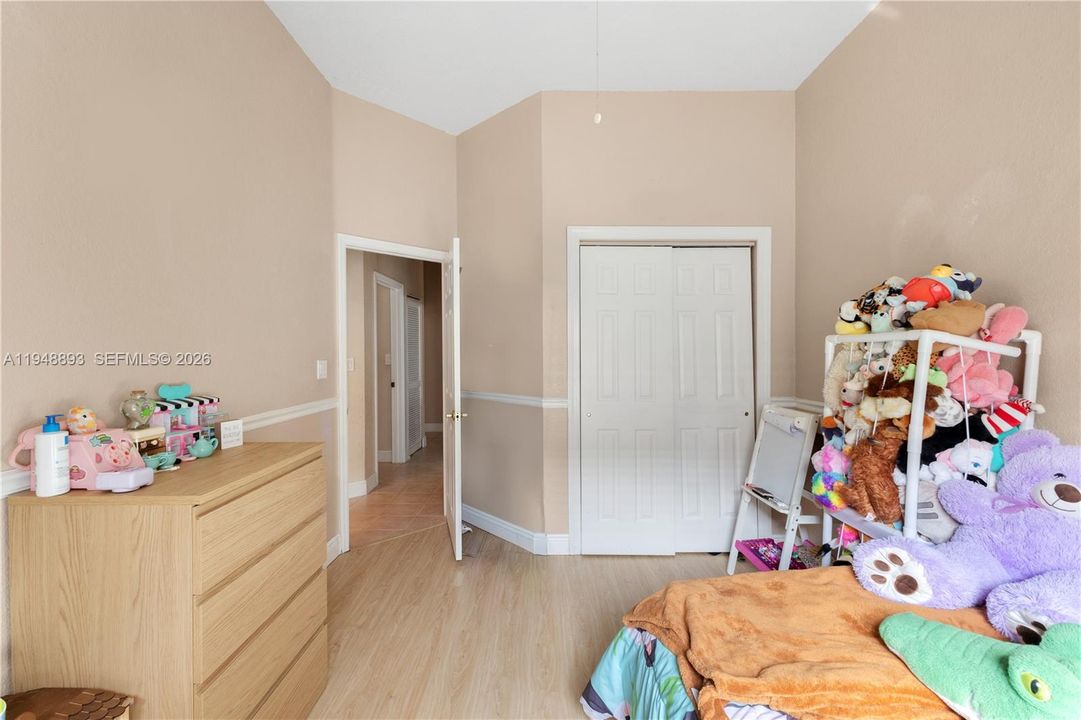 Recently Rented: $4,500 (4 beds, 2 baths, 2080 Square Feet)