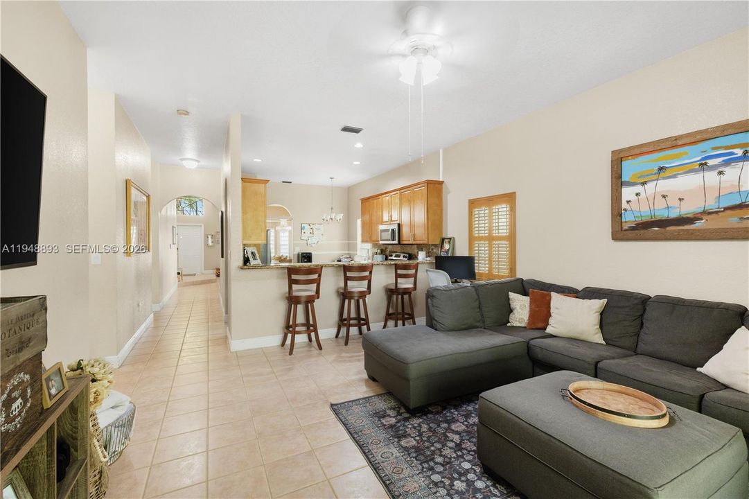 Recently Rented: $4,500 (4 beds, 2 baths, 2080 Square Feet)