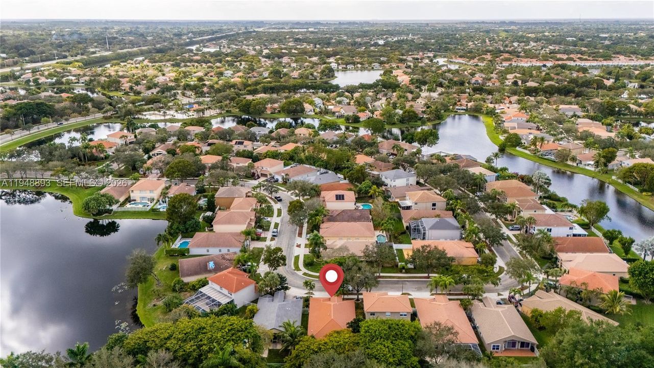 Recently Rented: $4,500 (4 beds, 2 baths, 2080 Square Feet)