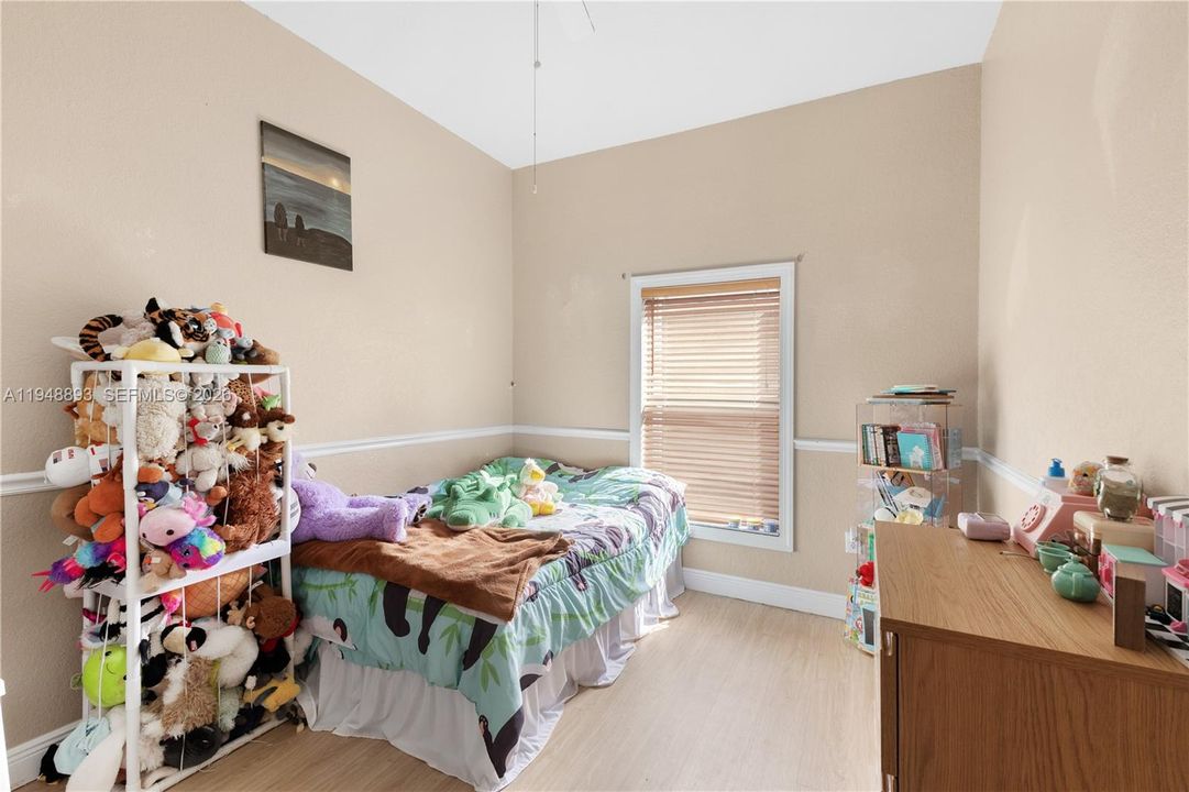 Recently Rented: $4,500 (4 beds, 2 baths, 2080 Square Feet)