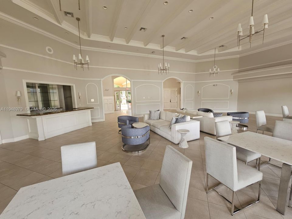 En Venta: $1,795,000 (1.66 acres)