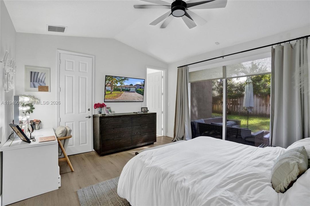 For Sale: $730,000 (3 beds, 2 baths, 1467 Square Feet)