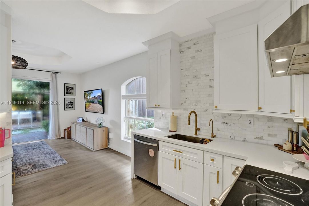For Sale: $730,000 (3 beds, 2 baths, 1467 Square Feet)