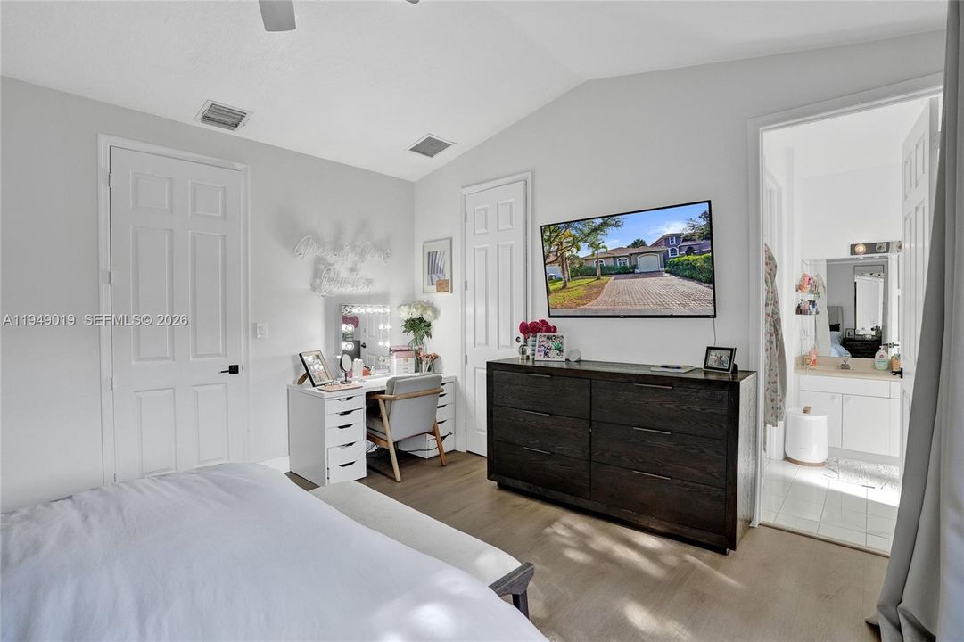 For Sale: $730,000 (3 beds, 2 baths, 1467 Square Feet)