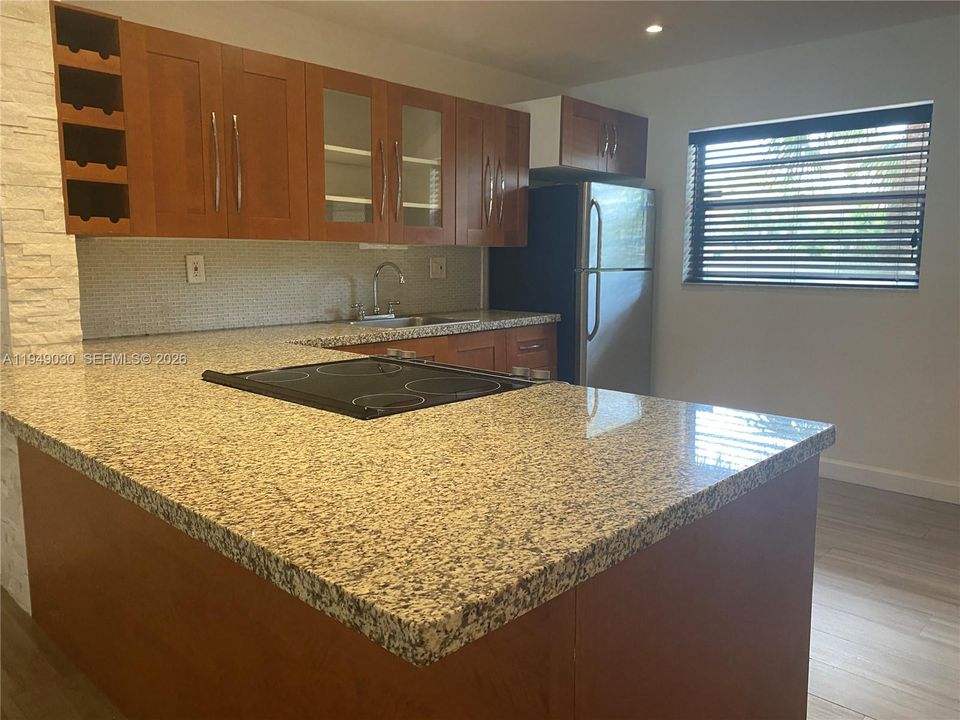 En Venta: $159,900 (2 camas, 2 baños, 1000 Pies cuadrados)