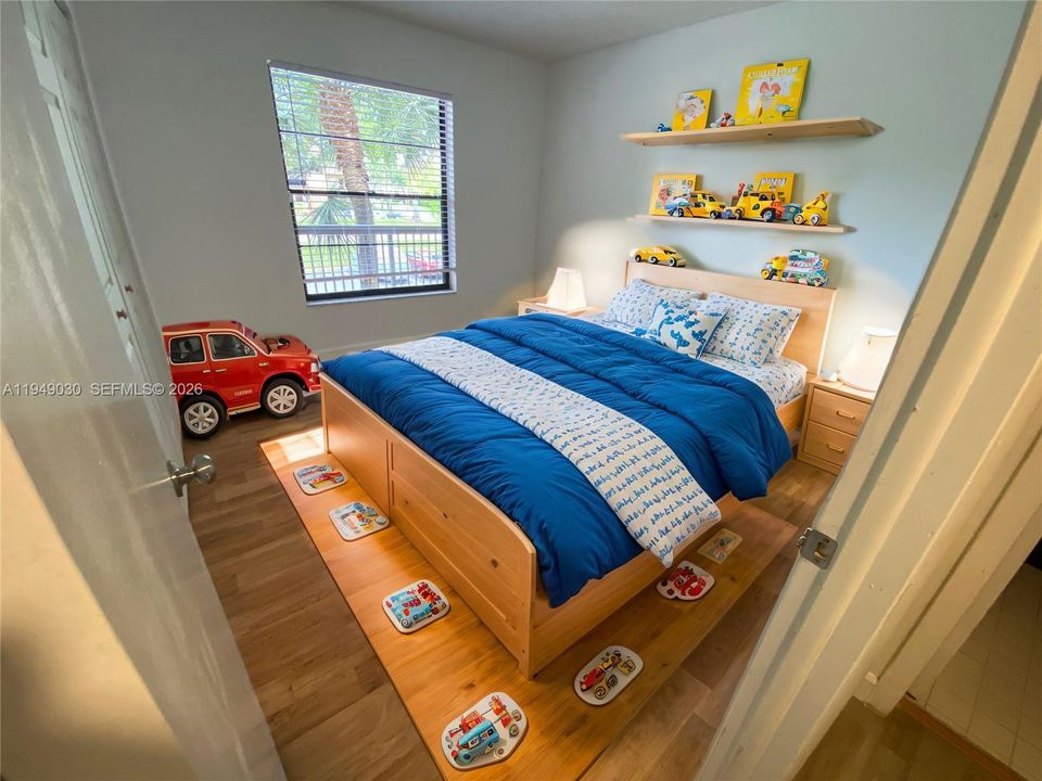 En Venta: $159,900 (2 camas, 2 baños, 1000 Pies cuadrados)