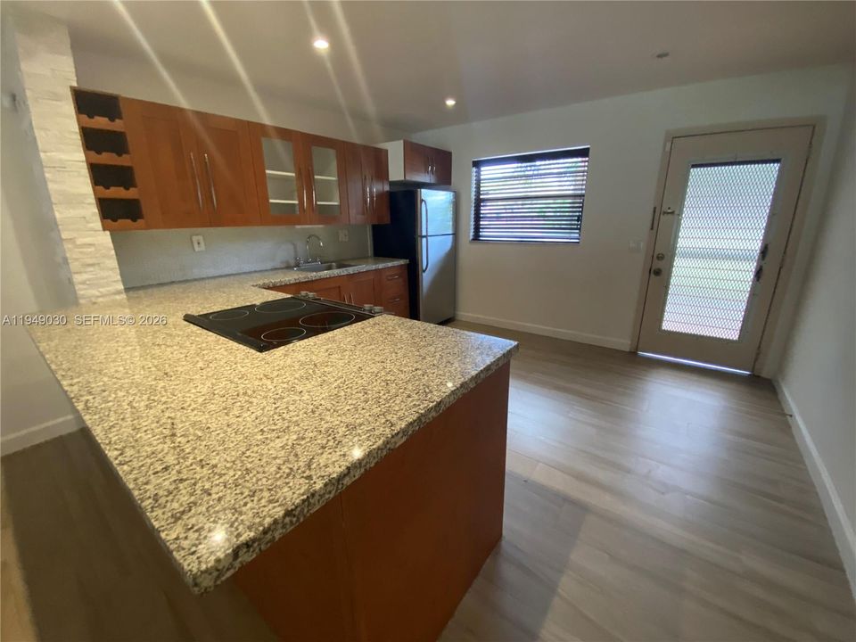En Venta: $159,900 (2 camas, 2 baños, 1000 Pies cuadrados)